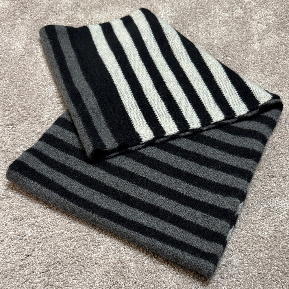 Nordstrom cashmere scarf in gray black stripe infinity